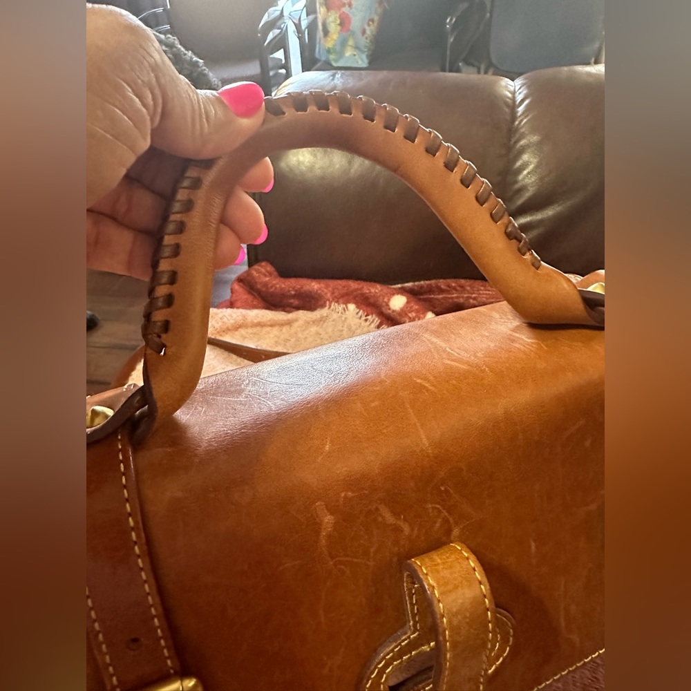 Excellent Used Condition Dooney & Bourke - Picture 6 of 8